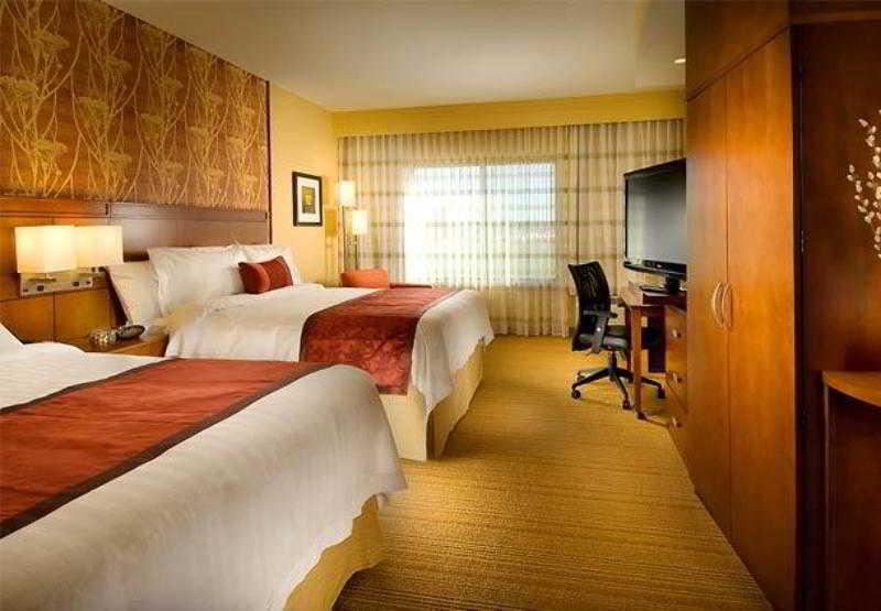 Courtyard By Marriott Tyler Hotel Bilik gambar